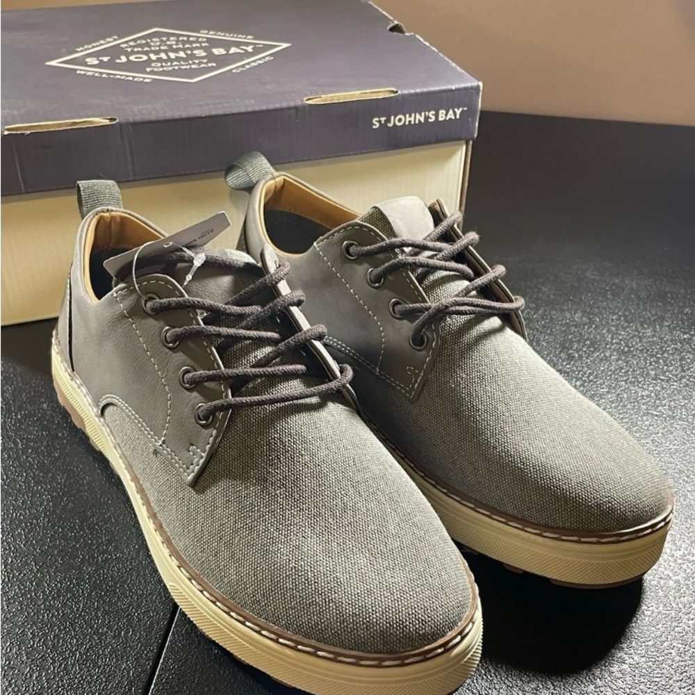NWT St. John's Bay Men's Gray Canvas Derbys